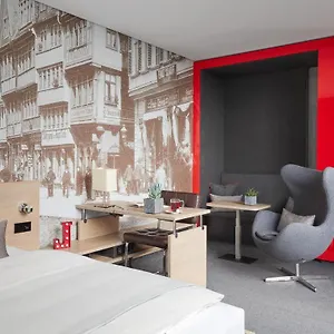 4* فندق ليفينج